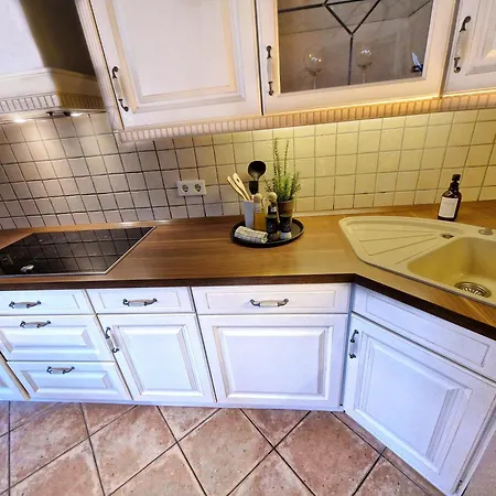 Schnelle Verbindung Nach Frankfurt, Messe Und Flughafen * קארבן